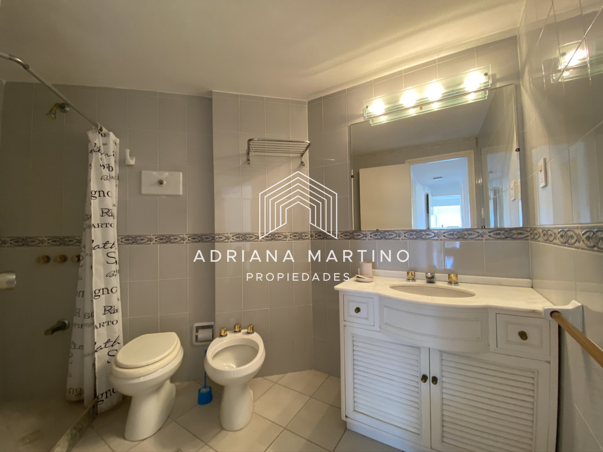 Apartamento ID.32768 - Cómodo apartamento en primera línea al mar 