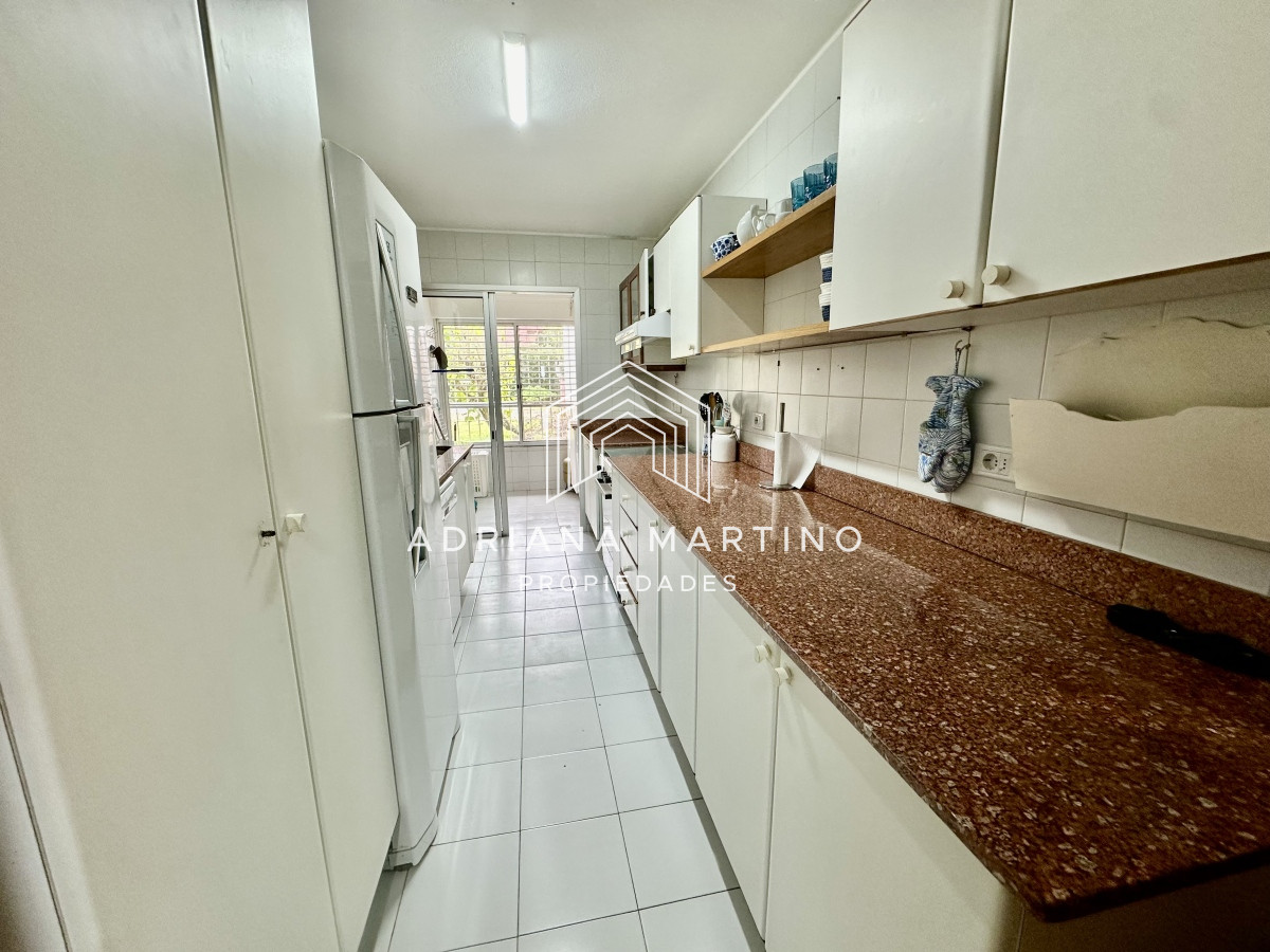 Apartamento ID.71014 - Excelente planta en primera línea brava 