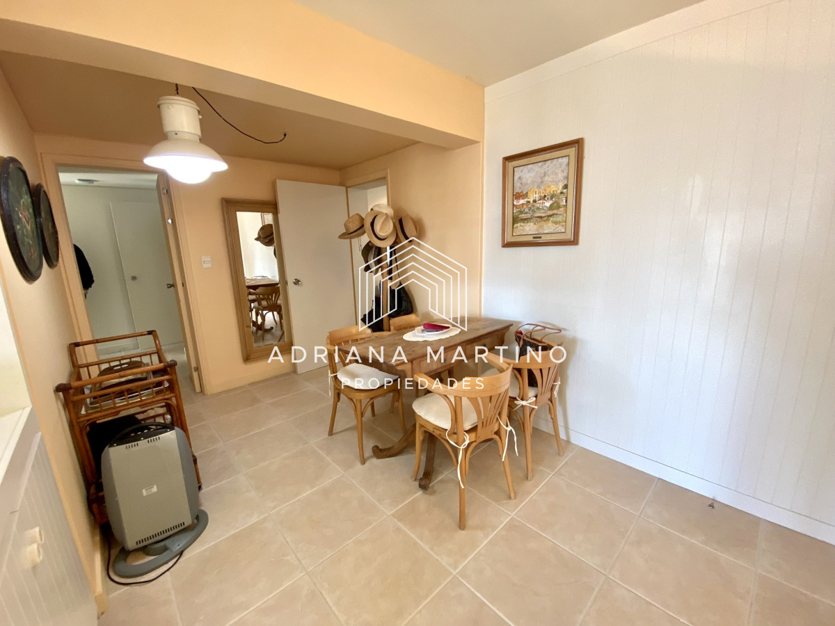 Apartamento ID.70491 - Amplio y luminoso apartamento frente al mar, excelente ubicacion!