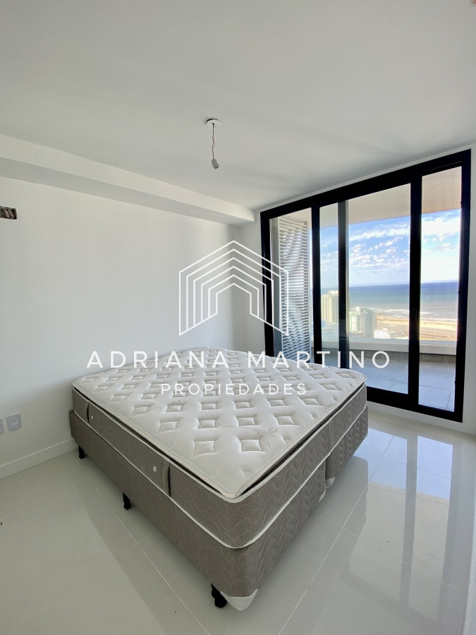 Apartamento ID.69745 - Unidad en piso alto sobre Chiverta 