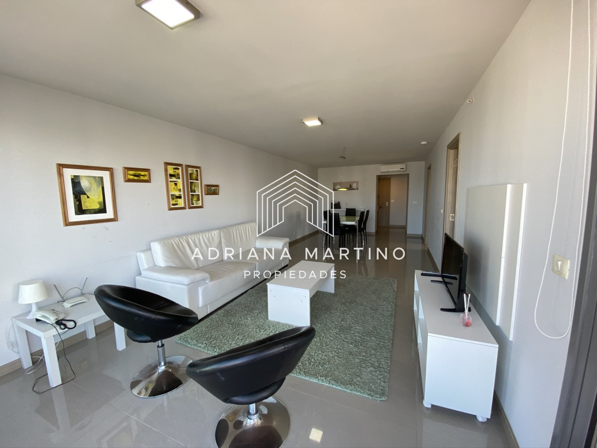 Apartamento ID.69145 - Espectacular apartamento ubicado en Aidy Grill Punta del Este con vista al mar. 