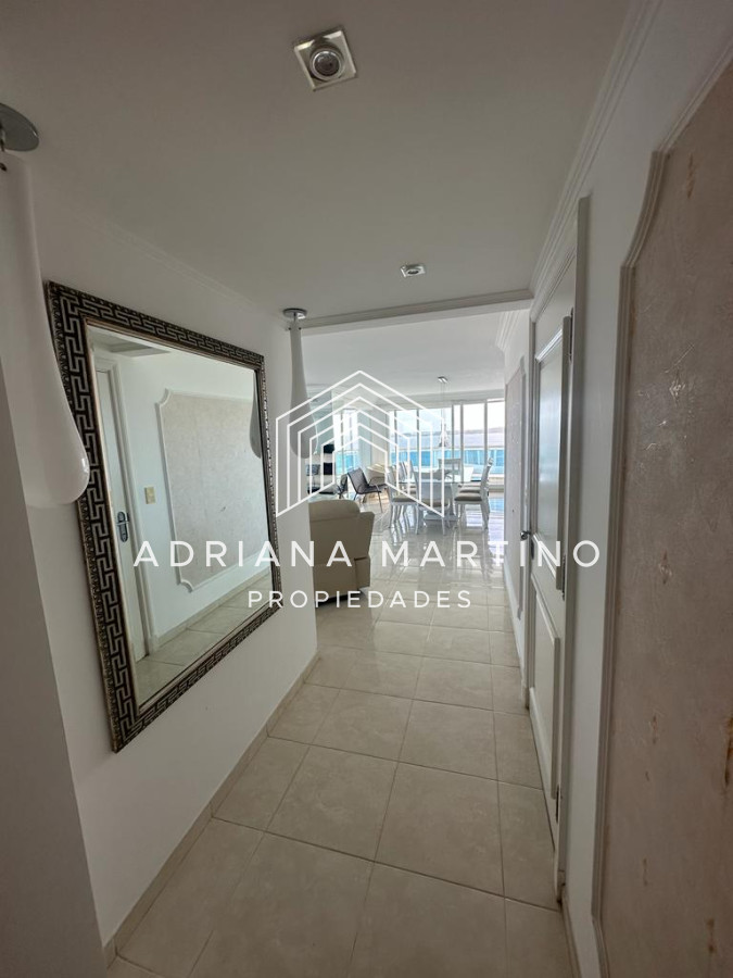 Apartamento ID.69357 - Hermoso y amplio apartamento en playa Mansa, Punta del Este!