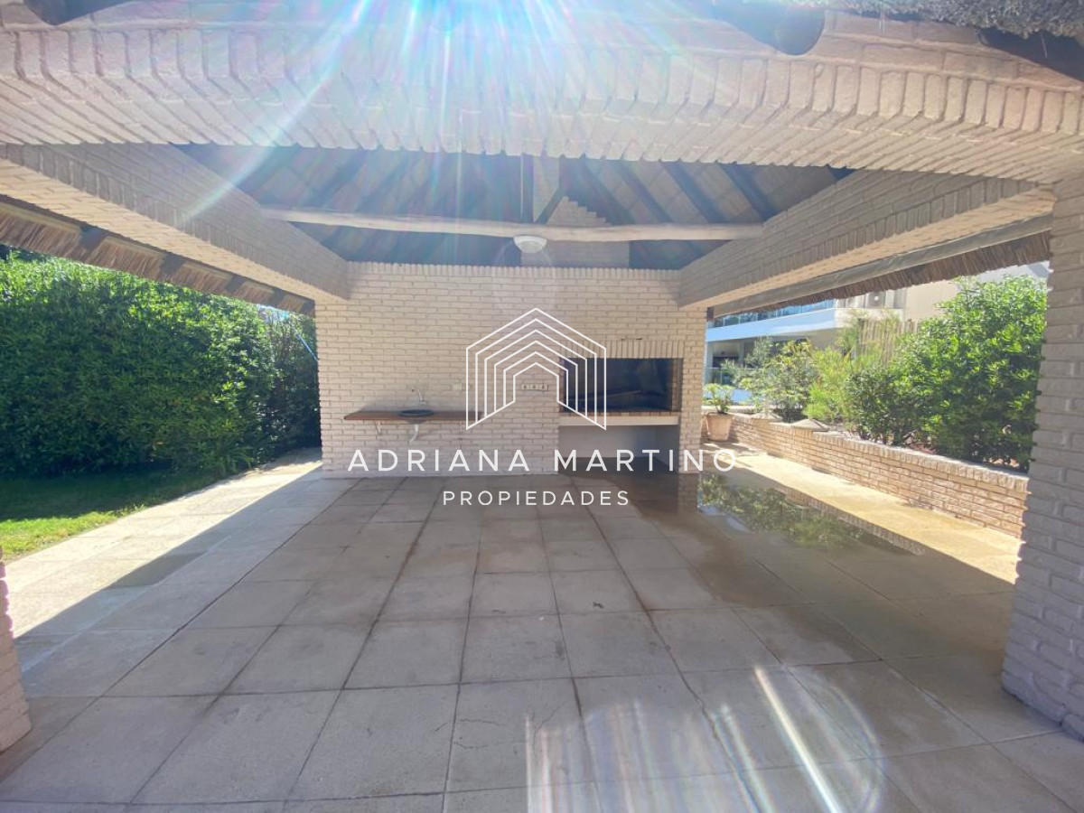 Apartamento ID.70109 -  Hermoso apartamento en playa brava en primera linea con vista al Mar