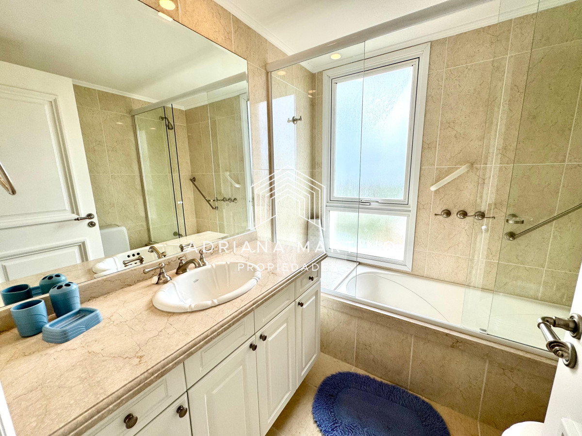 Apartamento ID.67253 - Excelente apartamento en primera línea playa mansa 