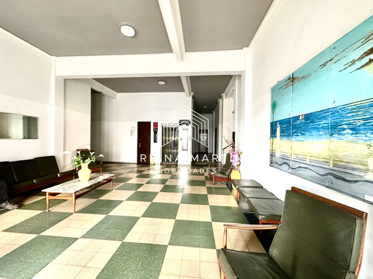 Apartamento ID.71592 - Apartamento en venta en pleno centro de Piriápolis, a pasos de la playa y de todos los servicios.