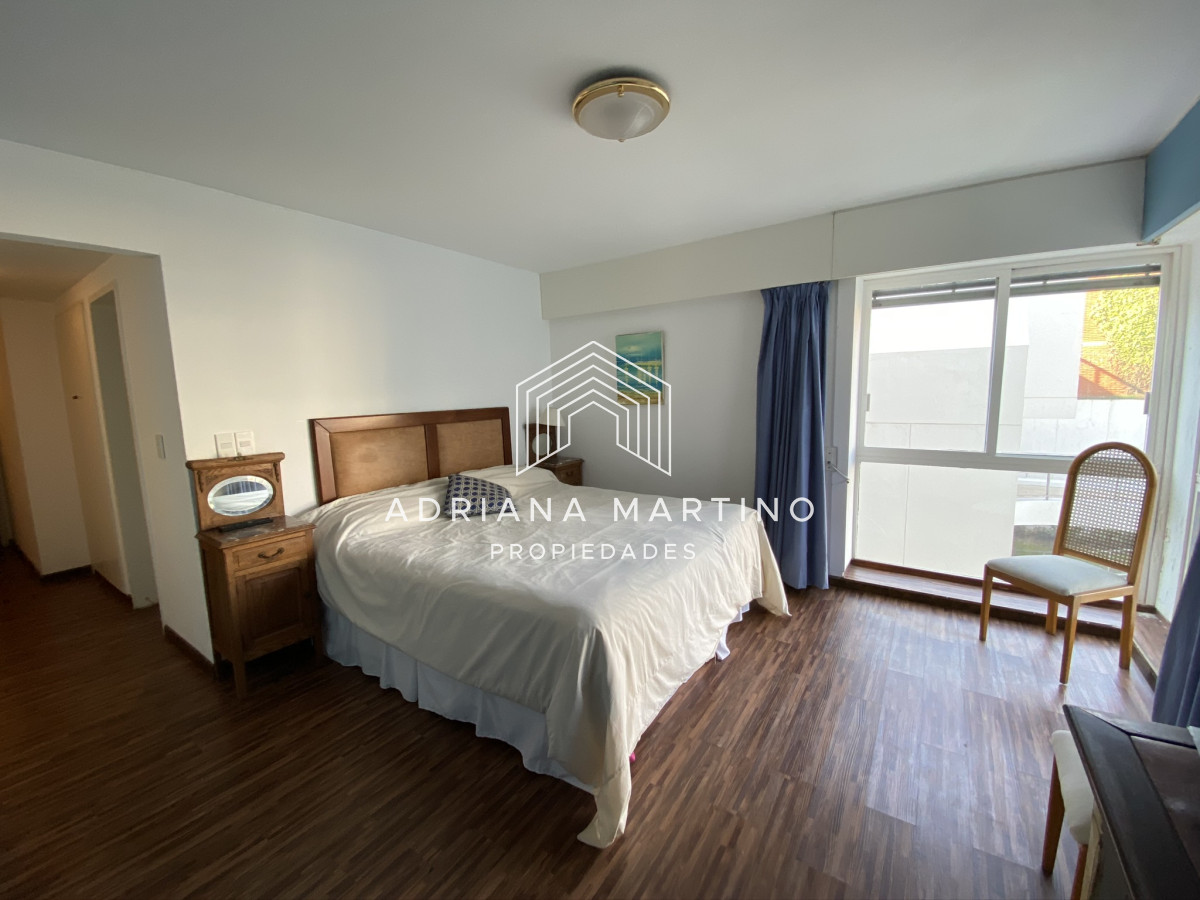 Apartamento ID.35863 - Hermoso y muy luminoso apartamento con vista al mar ubicado en Península. 