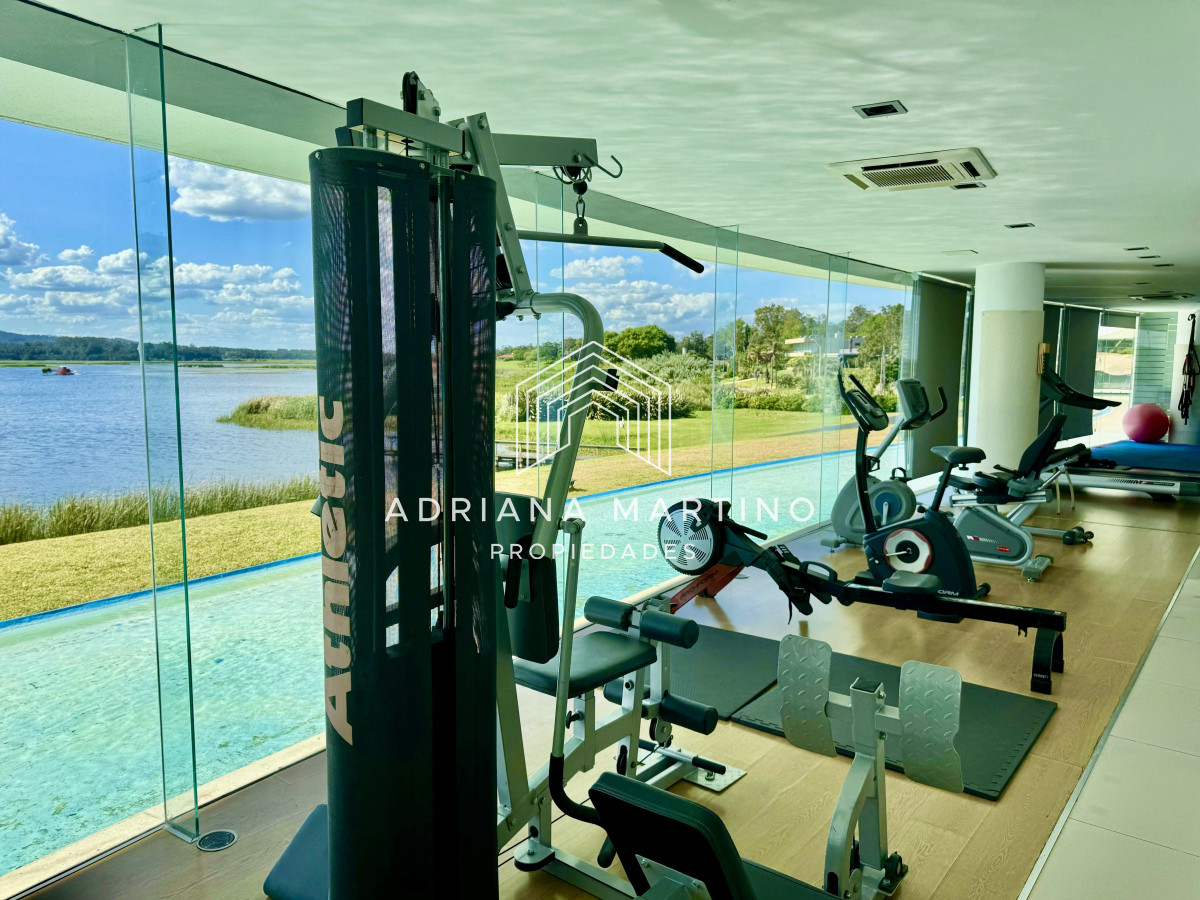 Apartamento ID.67231 - Espectacular Pent House en mansa con vista a la laguna.