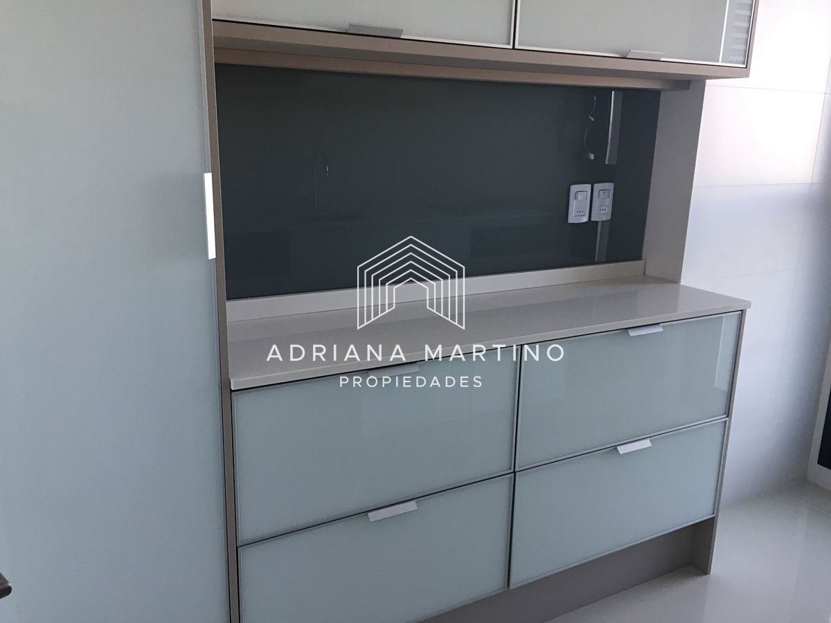 Apartamento ID.36945 - Hermoso apartamento ubicado en avenida Chiverta-Punta del Este.