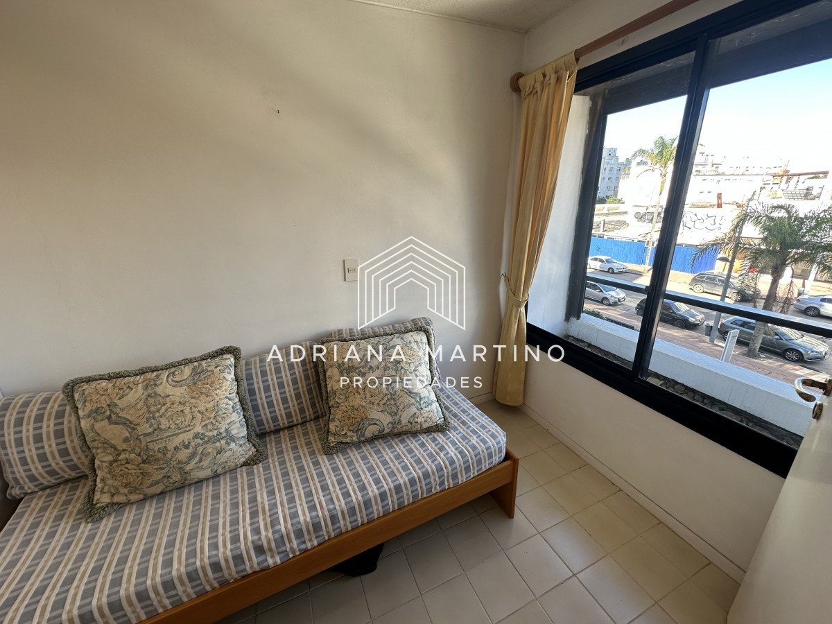Apartamento ID.70421 - Hermosa y amplia unidad de lujo en el Puerto de Punta del Este