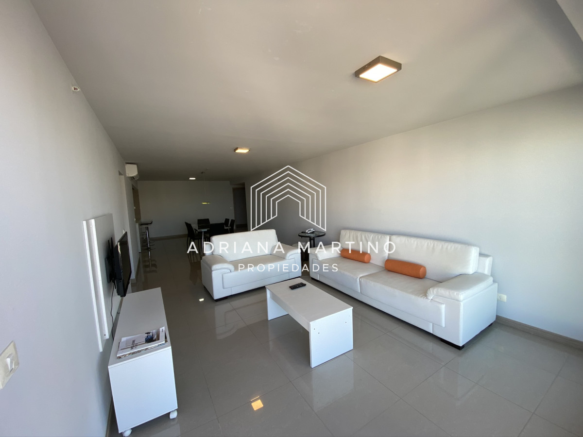 Apartamento ID.69144 - Excelente ubicación muy cerca del mar. Cómodo apartamento . Ambientes iluminados y amplios. 