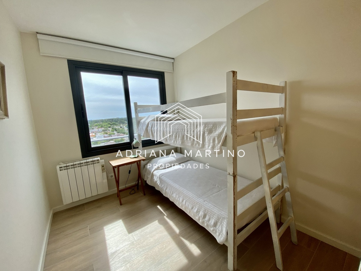 Apartamento ID.69426 - Excelente Pent House con hermosa vista al mar y espectacular terraza con yacuzzi.