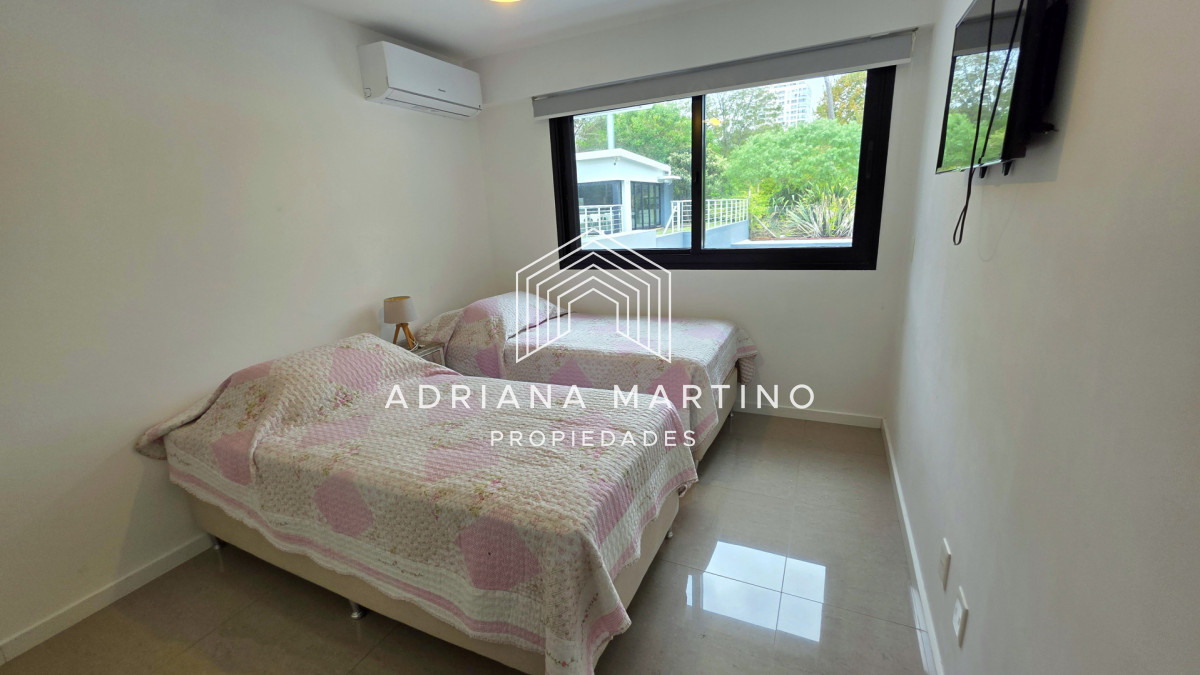 Apartamento ID.71729 - Mansa, oportunidad exclusiva a pasos del mar , edificio con buenos servicios.