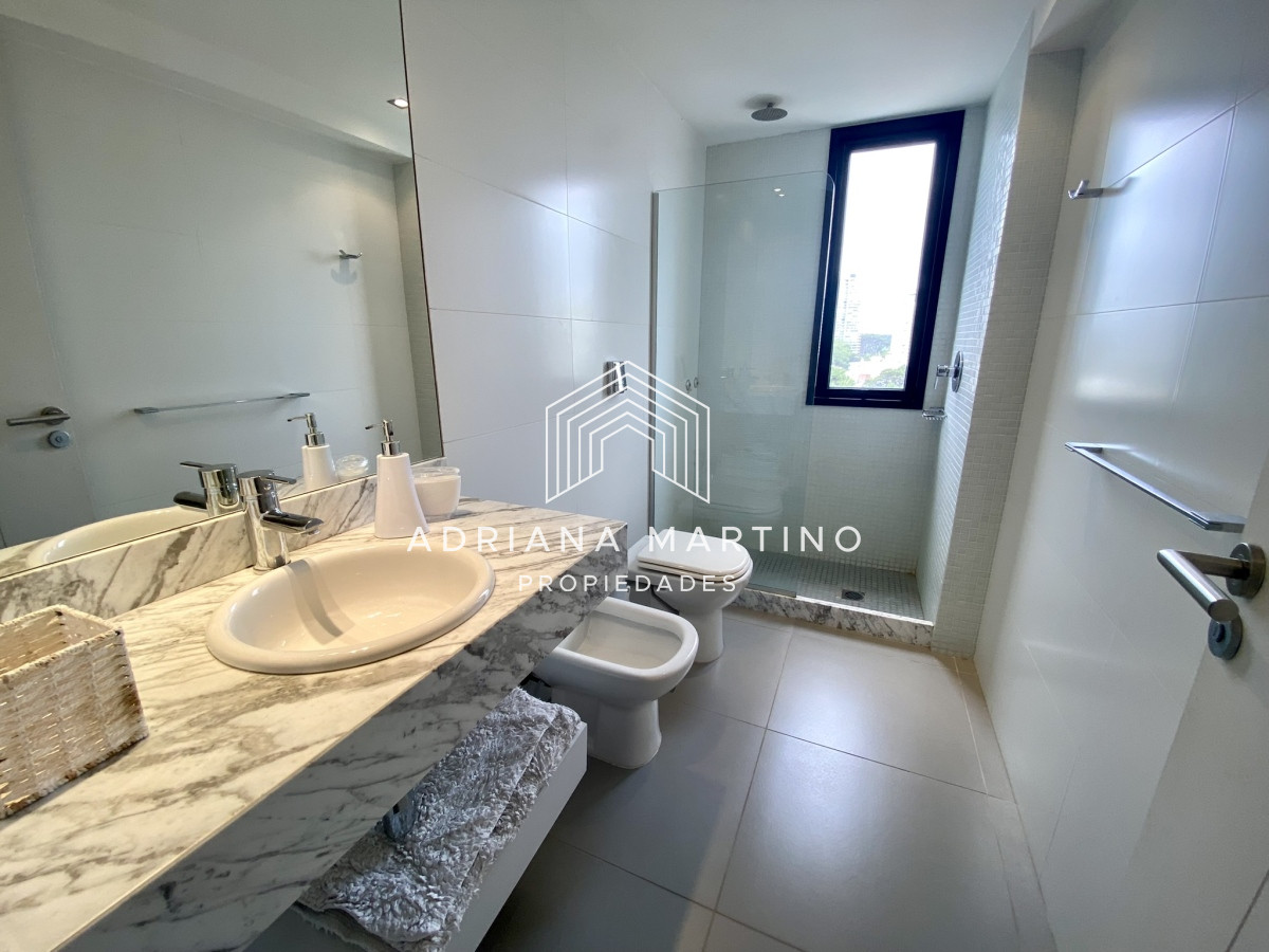 Apartamento ID.70548 - Excelente apartamento con increíbles  vistas a playa brava