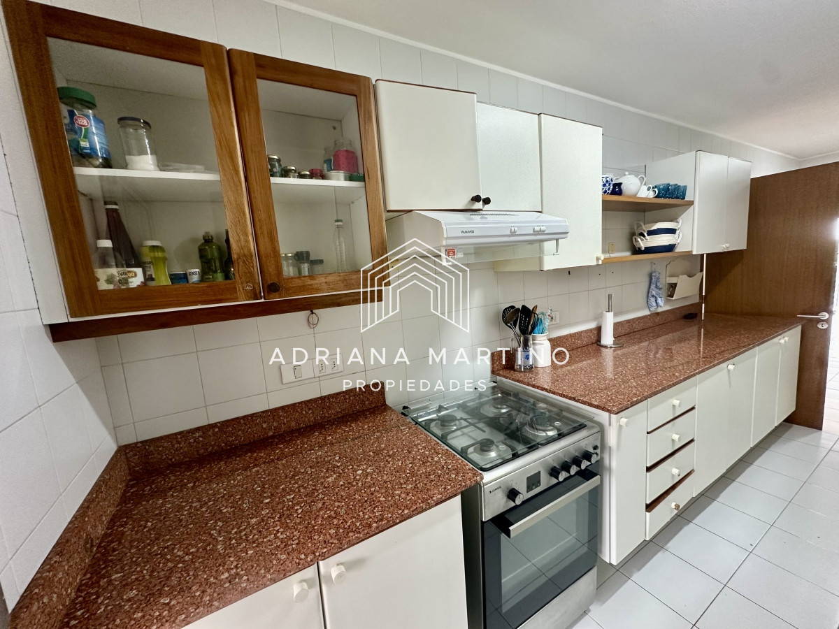 Apartamento ID.71014 - Excelente planta en primera línea brava 