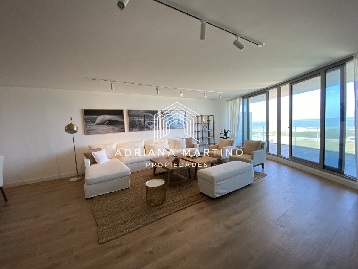 Apartamento ID.70273 - Excelente apartamento en venta primera línea playa brava 