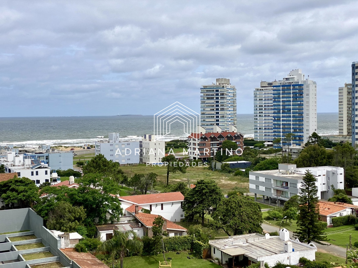 Apartamento ID.70548 - Excelente apartamento con increíbles  vistas a playa brava