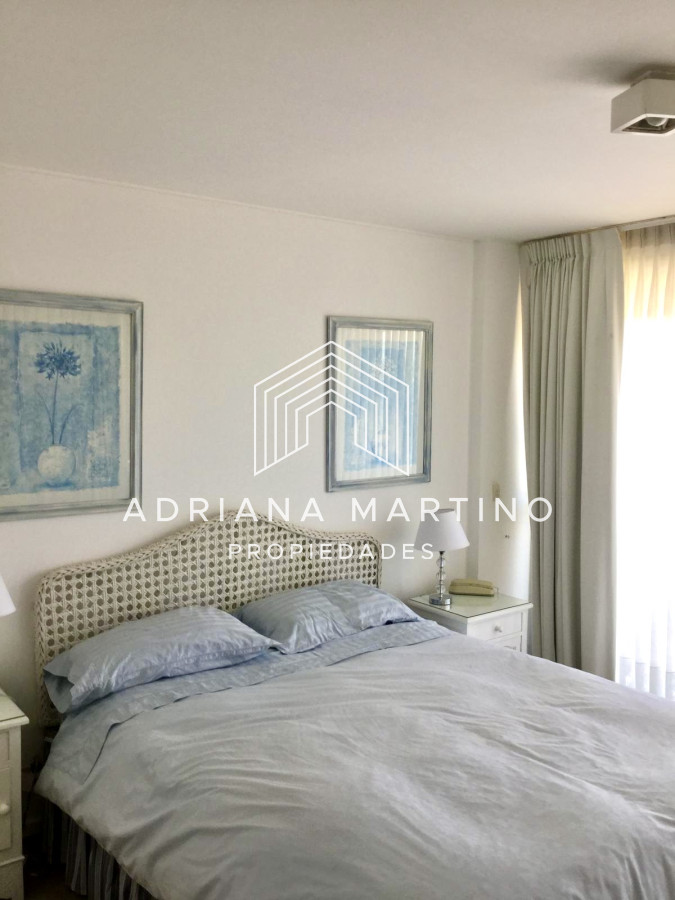 Apartamento ID.37813 - Apartamento en Venta – Primera Línea Playa Mansa, Punta del Este