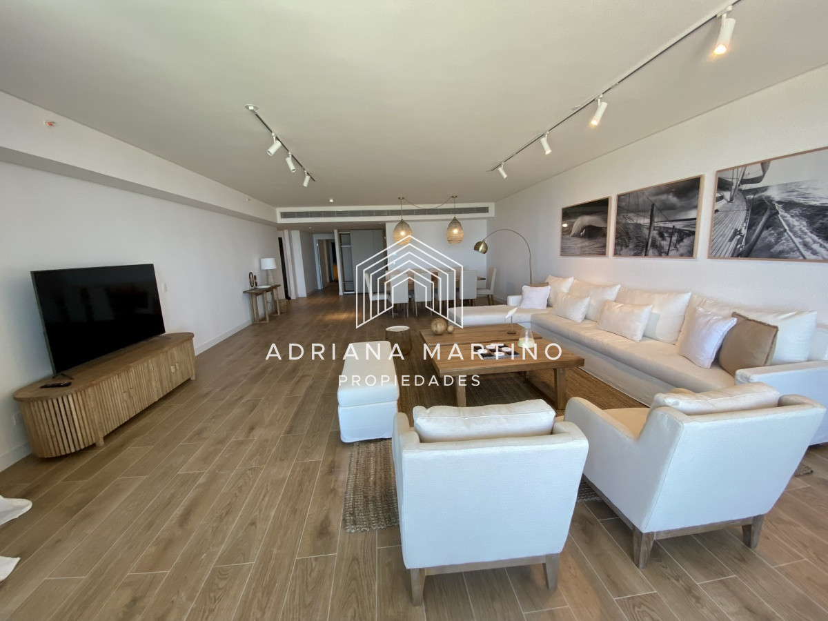 Apartamento ID.70273 - Excelente apartamento en venta primera línea playa brava 