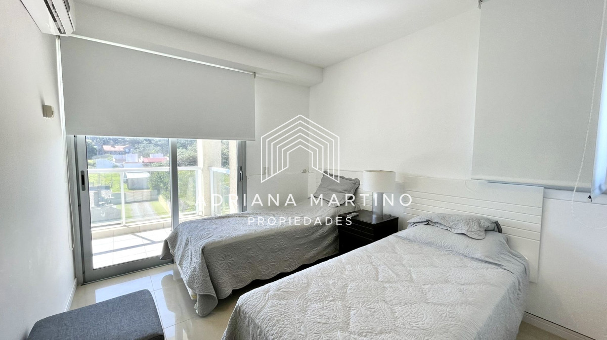 Apartamento ID.71546 - Excelente apartamento en primera línea de Playa Brava, Punta del Este.