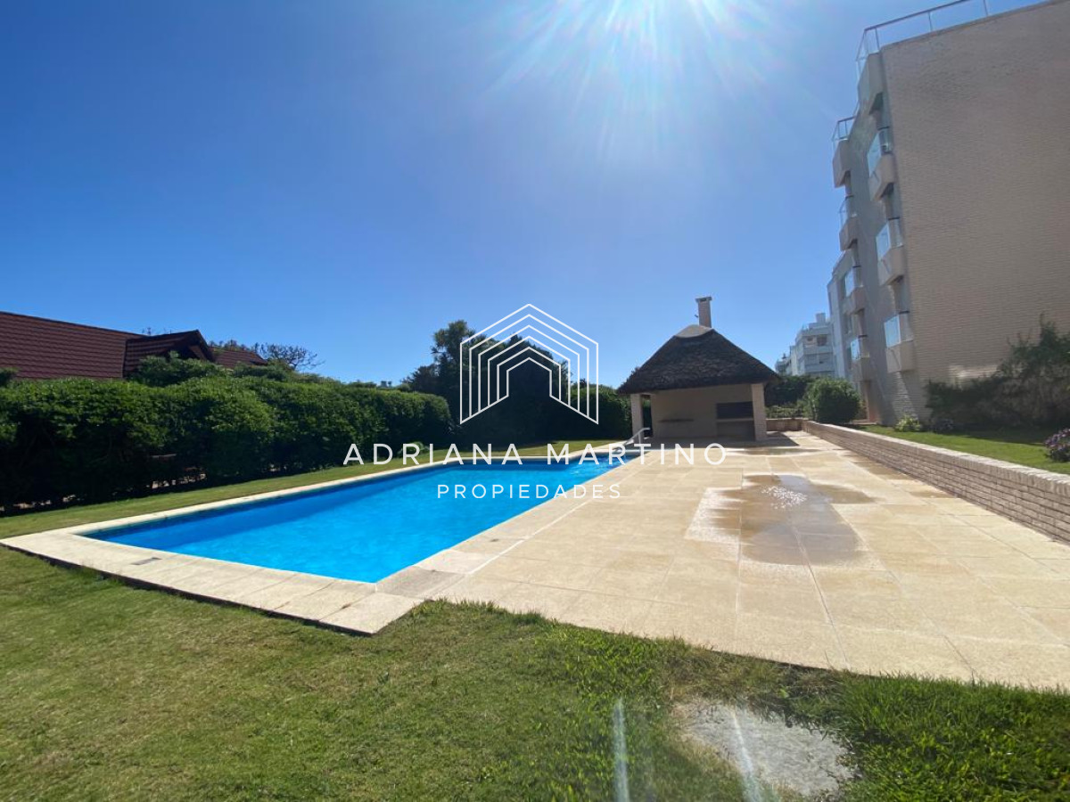 Apartamento ID.70109 -  Hermoso apartamento en playa brava en primera linea con vista al Mar