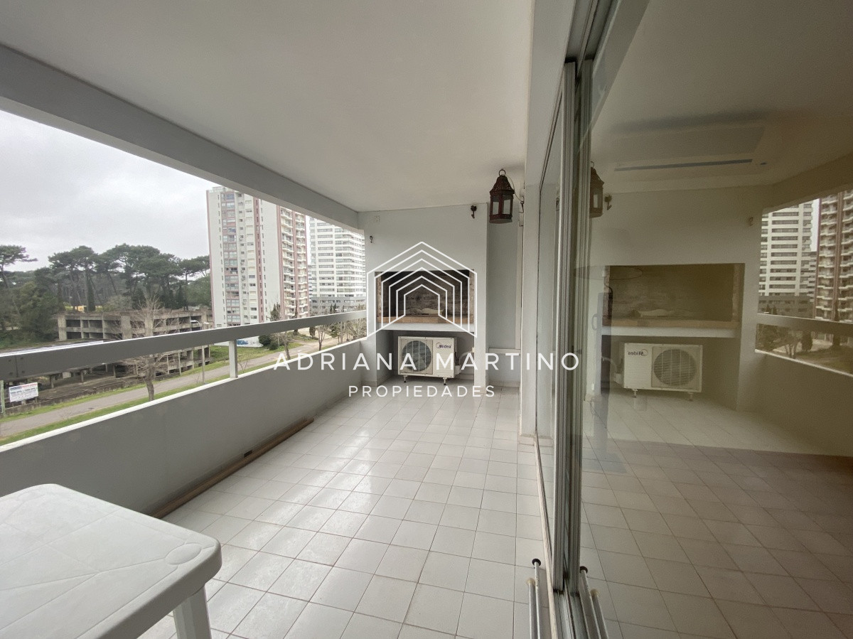 Apartamento ID.67273 - Luminosa planta en Roosevelt
