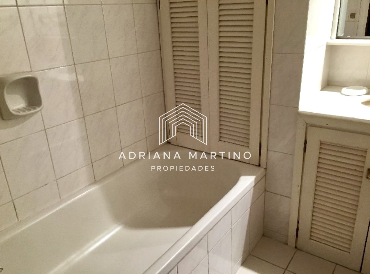 Apartamento ID.35885 - Hermoso apartamento con espectacular vista al mar, ubicado en península de Punta del Este.