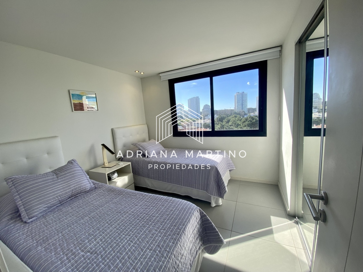 Apartamento ID.70186 - Brava muy cerca Del Mar edificio con servicios 