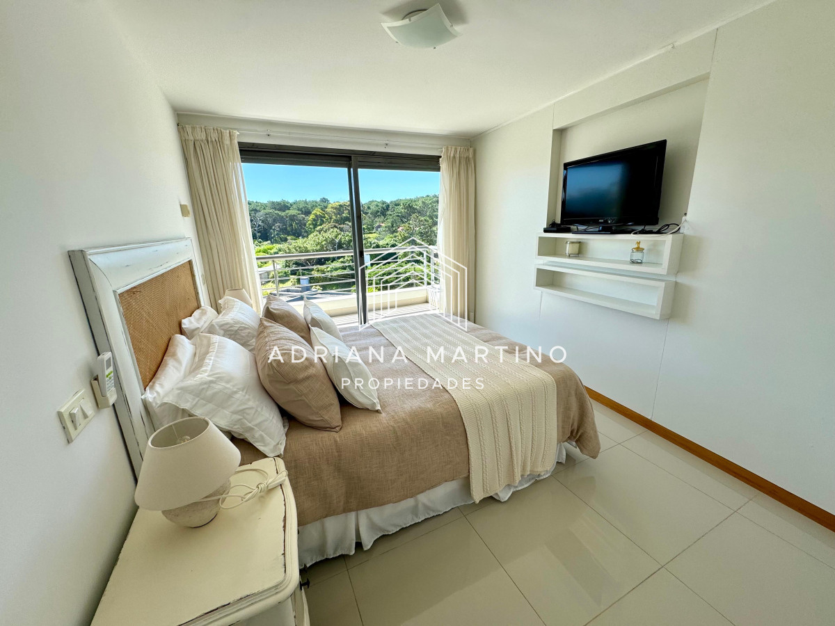 Apartamento ID.71107 - Excelente penthouse duplex en primera línea playa brava 