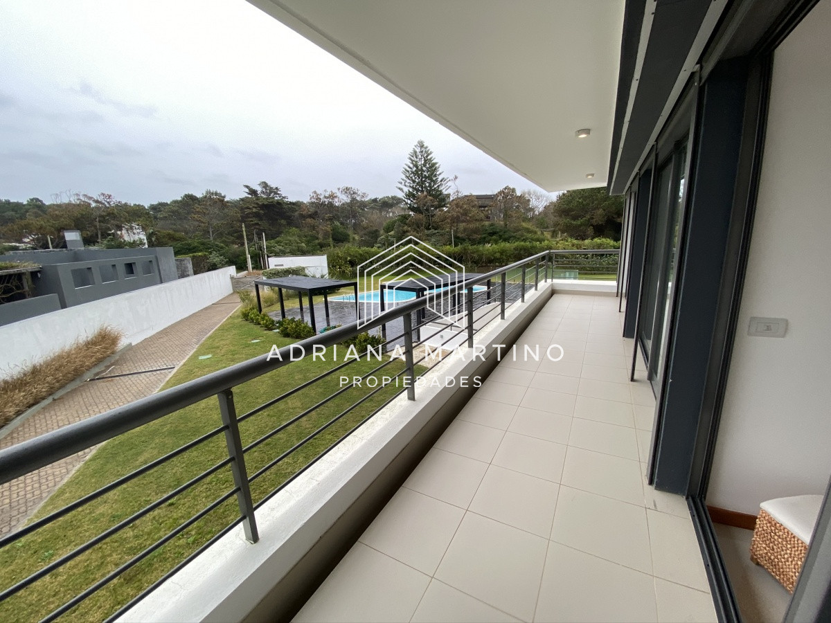 Apartamento ID.69193 - Amplio apartamento de categoria en primera linea a playa brava