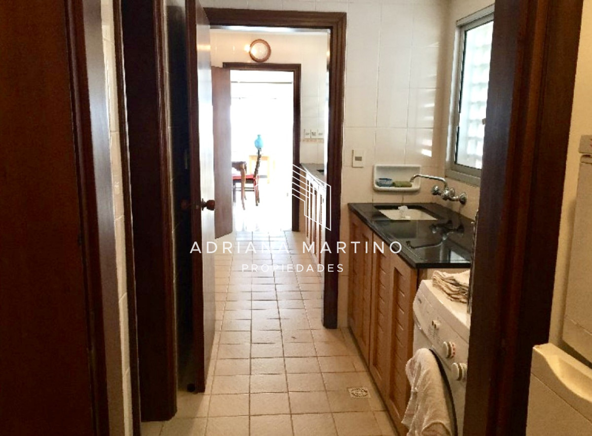 Apartamento ID.35885 - Hermoso apartamento con espectacular vista al mar, ubicado en península de Punta del Este.