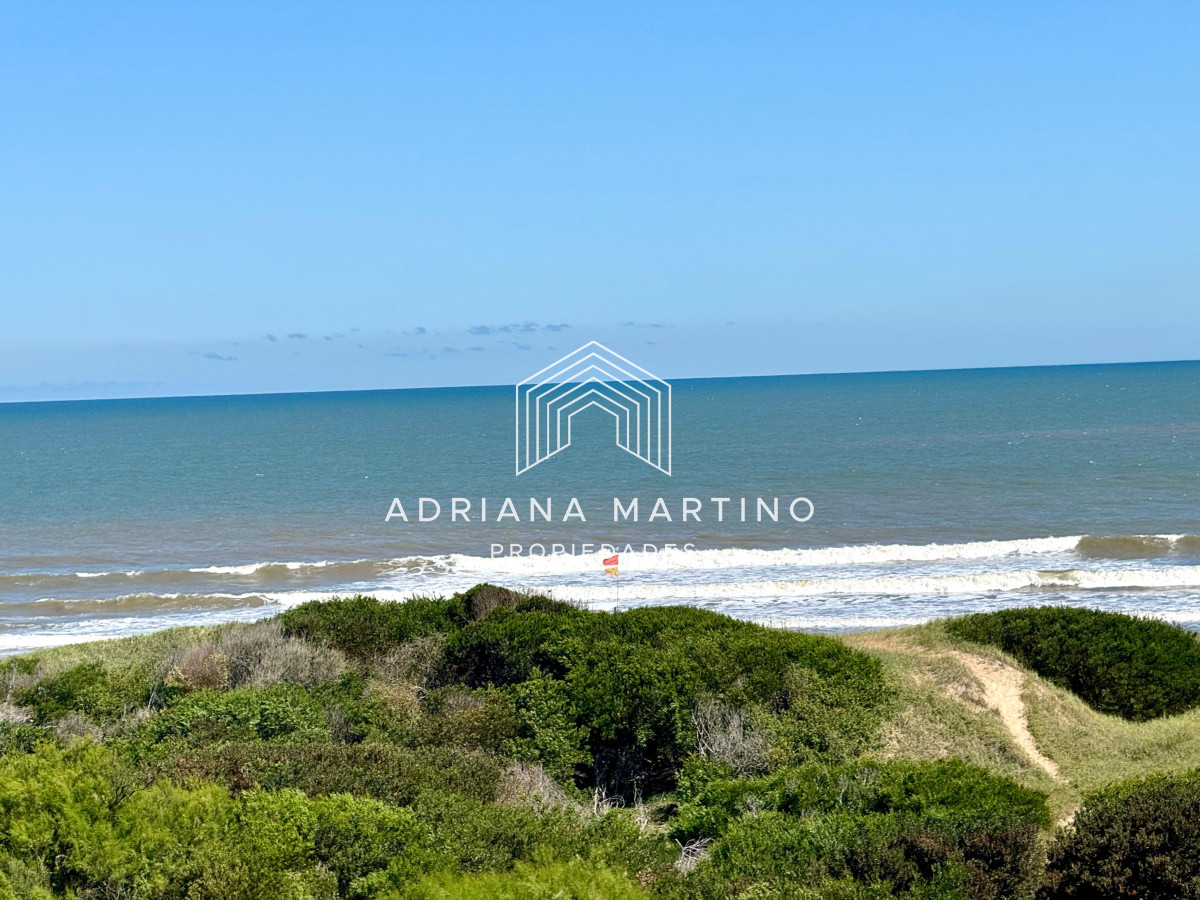 Apartamento ID.71107 - Excelente penthouse duplex en primera línea playa brava 