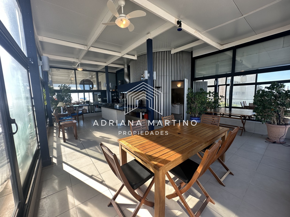 Apartamento ID.70421 - Hermosa y amplia unidad de lujo en el Puerto de Punta del Este