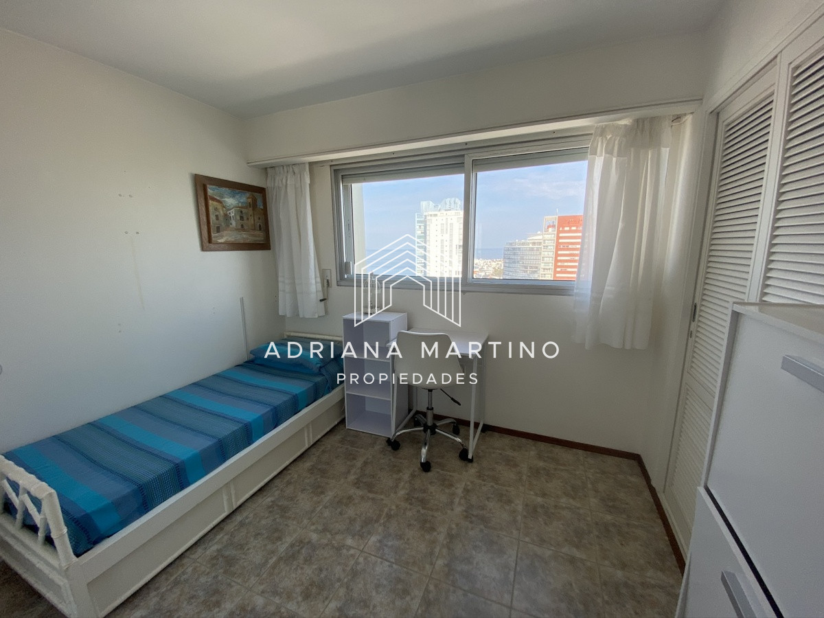 Apartamento ID.37016 - Hermoso y muy confortable apartamento en península con excelente vista al mar.