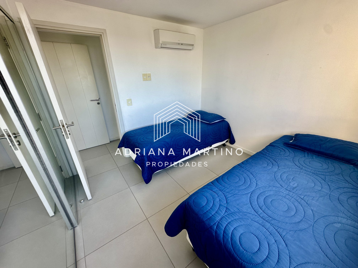 Apartamento ID.71404 - Excelente apartamento a metros de playa brava con vista al mar 