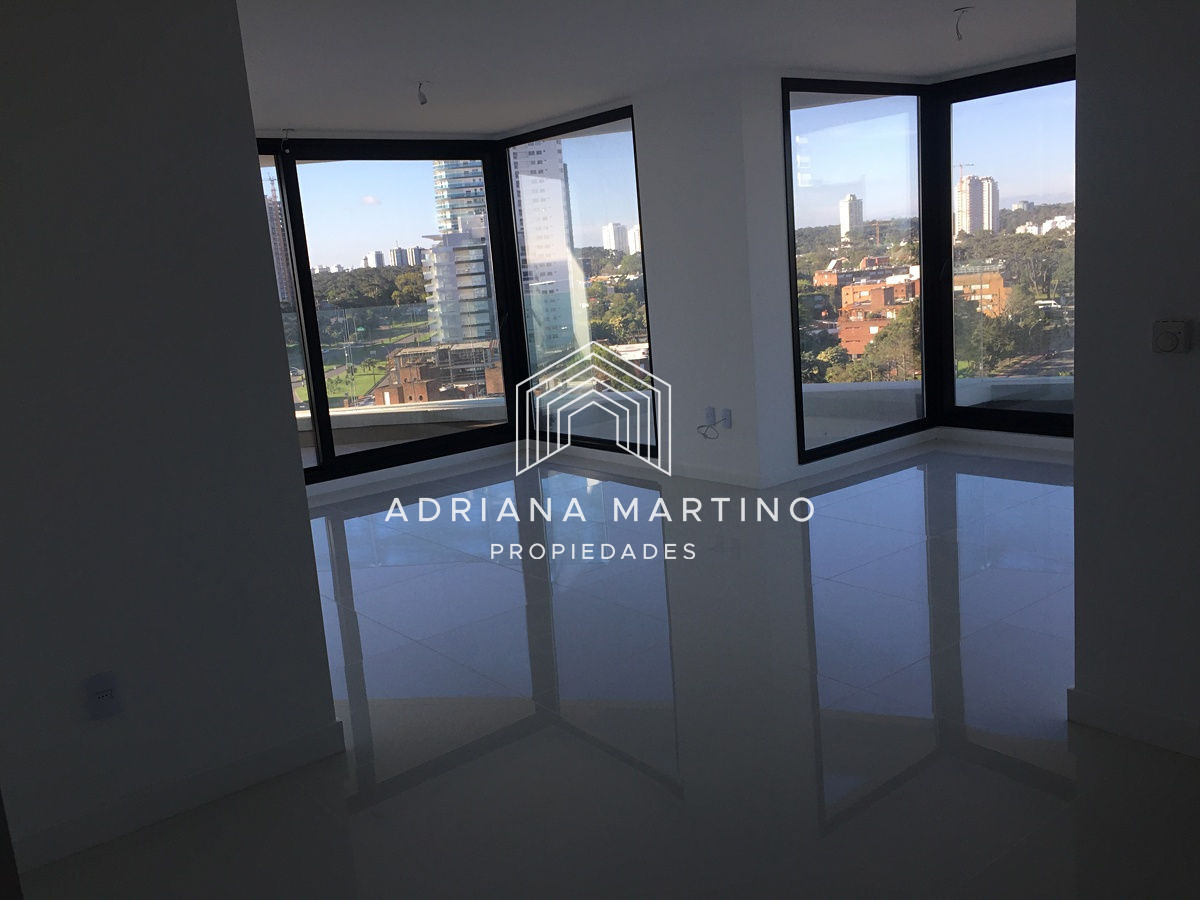 Apartamento ID.36945 - Hermoso apartamento ubicado en avenida Chiverta-Punta del Este.