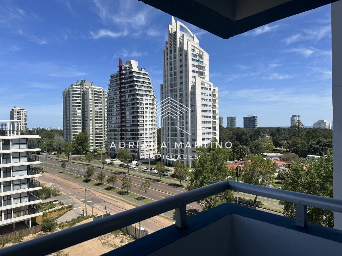 Apartamento ID.67200 - Muy lindo y comodo apartamento ubicado en Roosevelt-Punta del Este. 