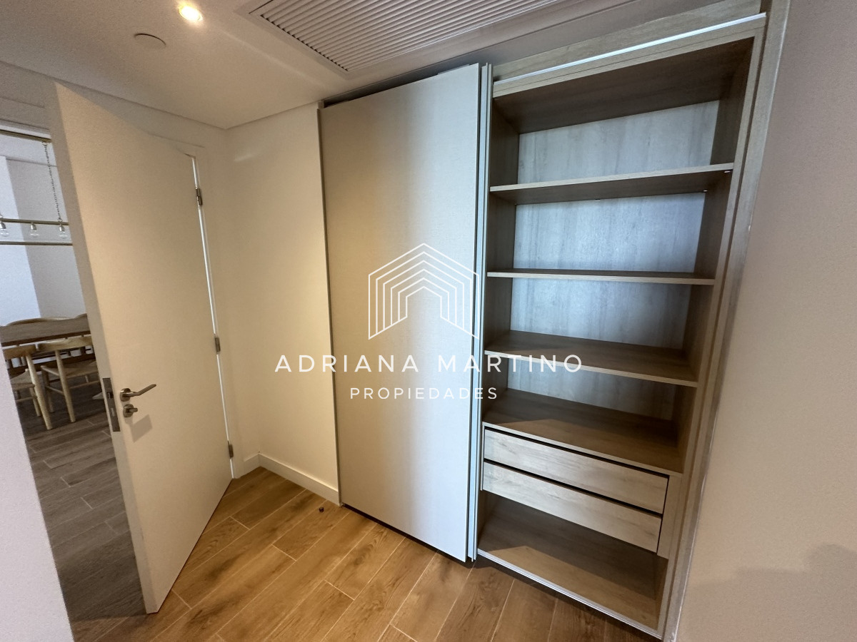 Apartamento ID.70272 - Apartamento de categoría en primera línea brava 