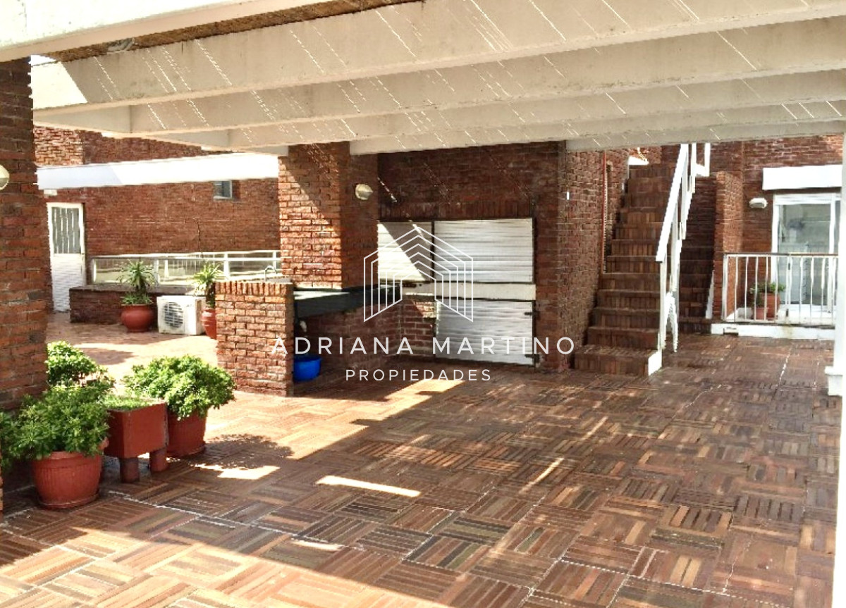 Apartamento ID.35885 - Hermoso apartamento con espectacular vista al mar, ubicado en península de Punta del Este.