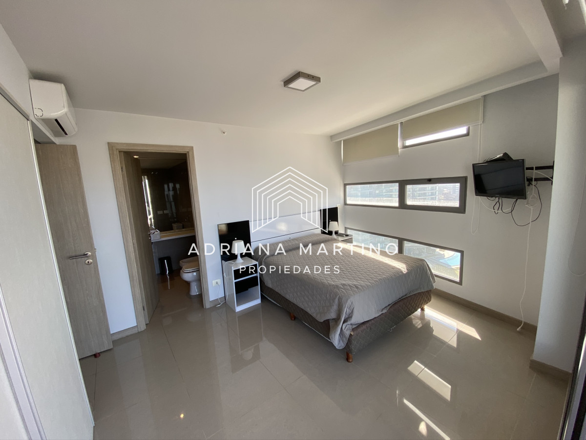 Apartamento ID.69145 - Espectacular apartamento ubicado en Aidy Grill Punta del Este con vista al mar. 