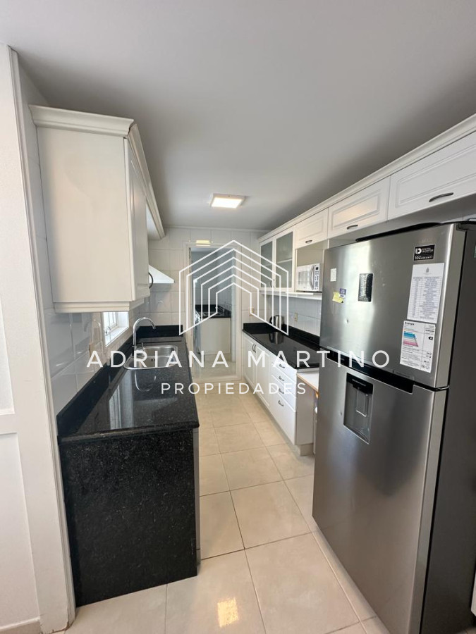 Apartamento ID.69357 - Hermoso y amplio apartamento en playa Mansa, Punta del Este!