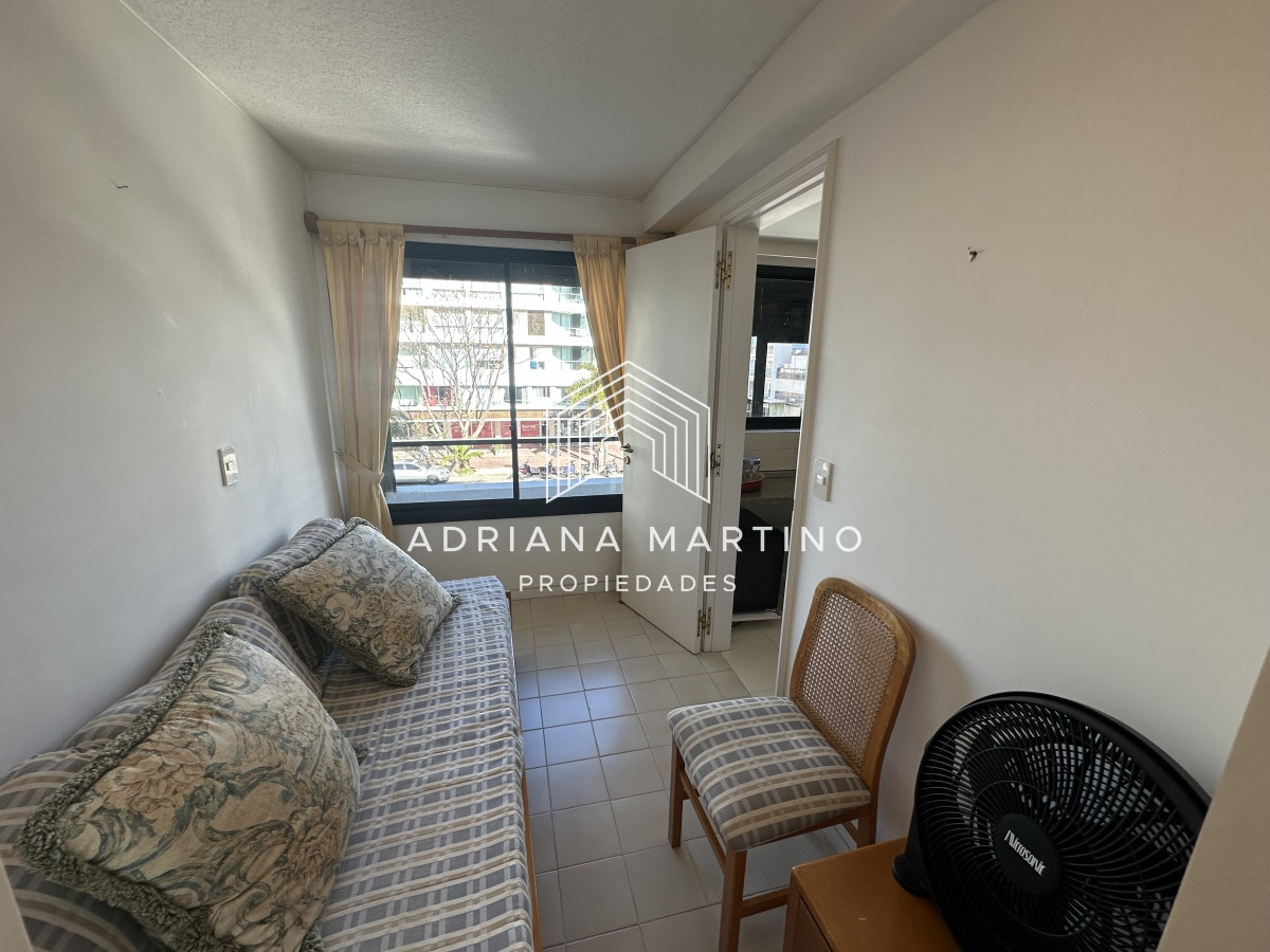 Apartamento ID.70421 - Hermosa y amplia unidad de lujo en el Puerto de Punta del Este
