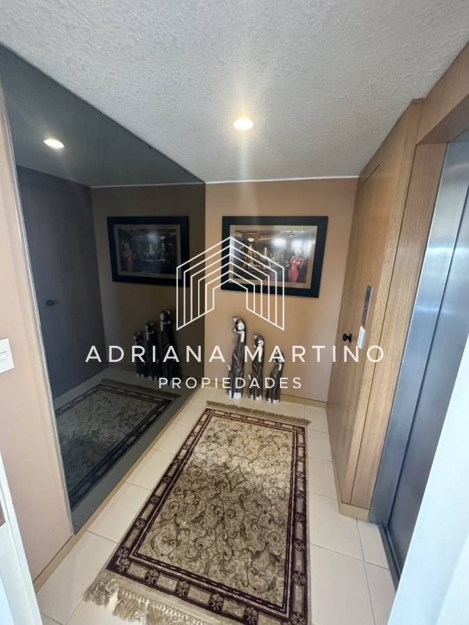 Apartamento ID.70421 - Hermosa y amplia unidad de lujo en el Puerto de Punta del Este