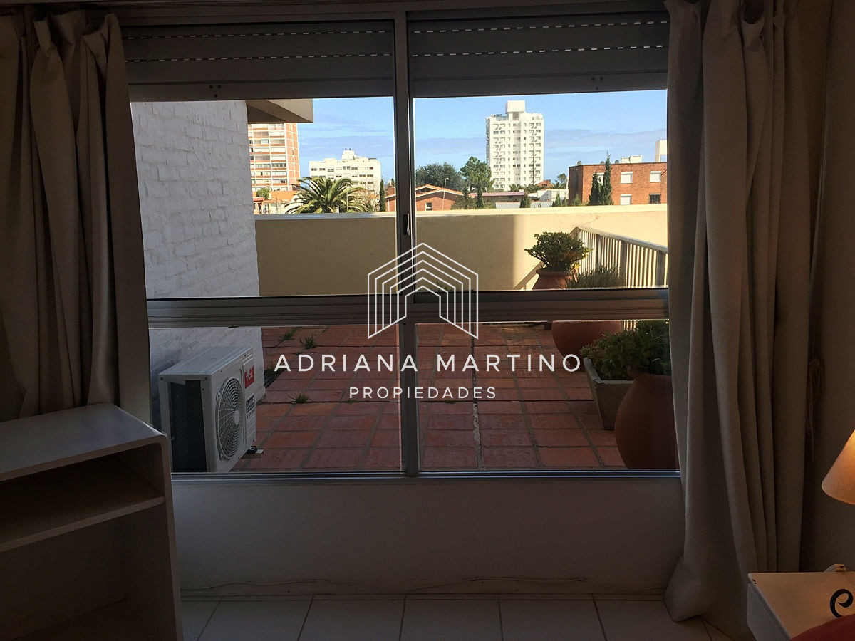 Apartamento ID.33590 - Confortable apartamento ubicado en Brava Punta del Este. 