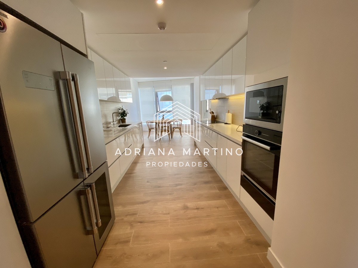 Apartamento ID.70273 - Excelente apartamento en venta primera línea playa brava 