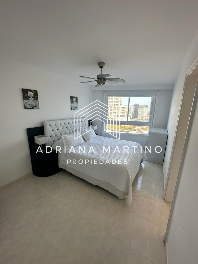 Apartamento ID.69357 - Hermoso y amplio apartamento en playa Mansa, Punta del Este!