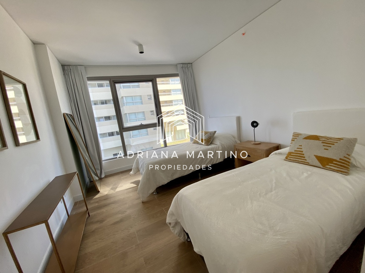 Apartamento ID.70273 - Excelente apartamento en venta primera línea playa brava 