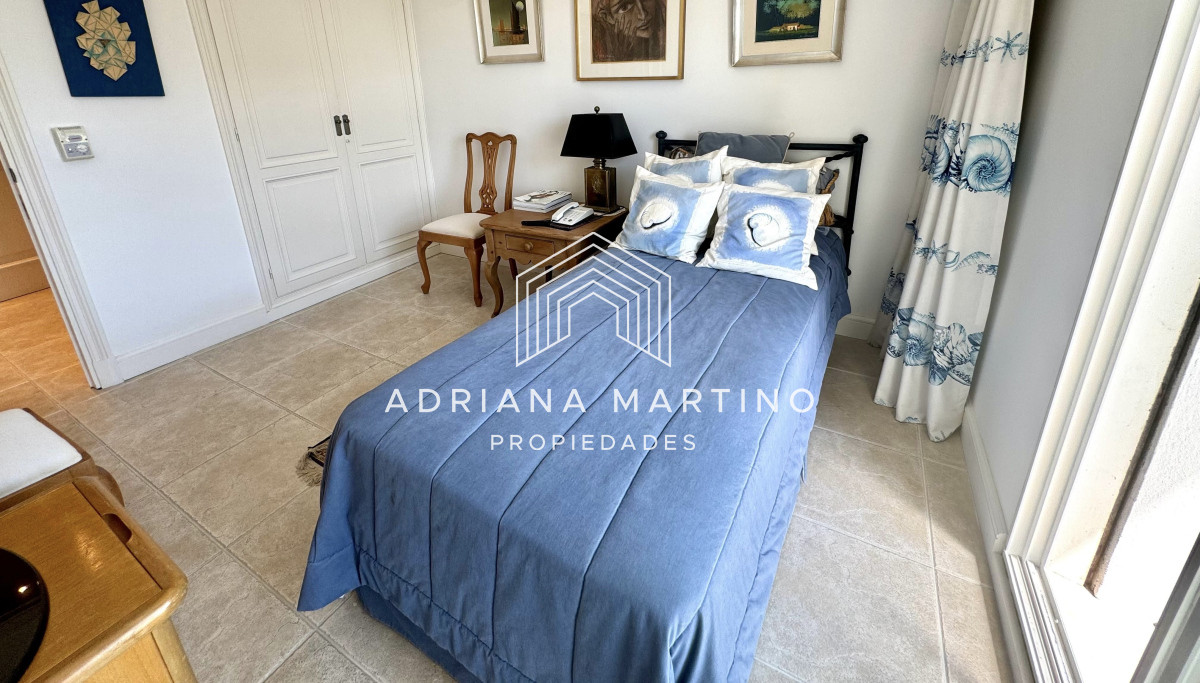 Apartamento ID.36818 - Excelente penthouse en primera línea 