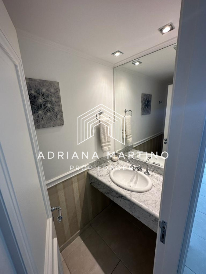 Apartamento ID.69357 - Hermoso y amplio apartamento en playa Mansa, Punta del Este!