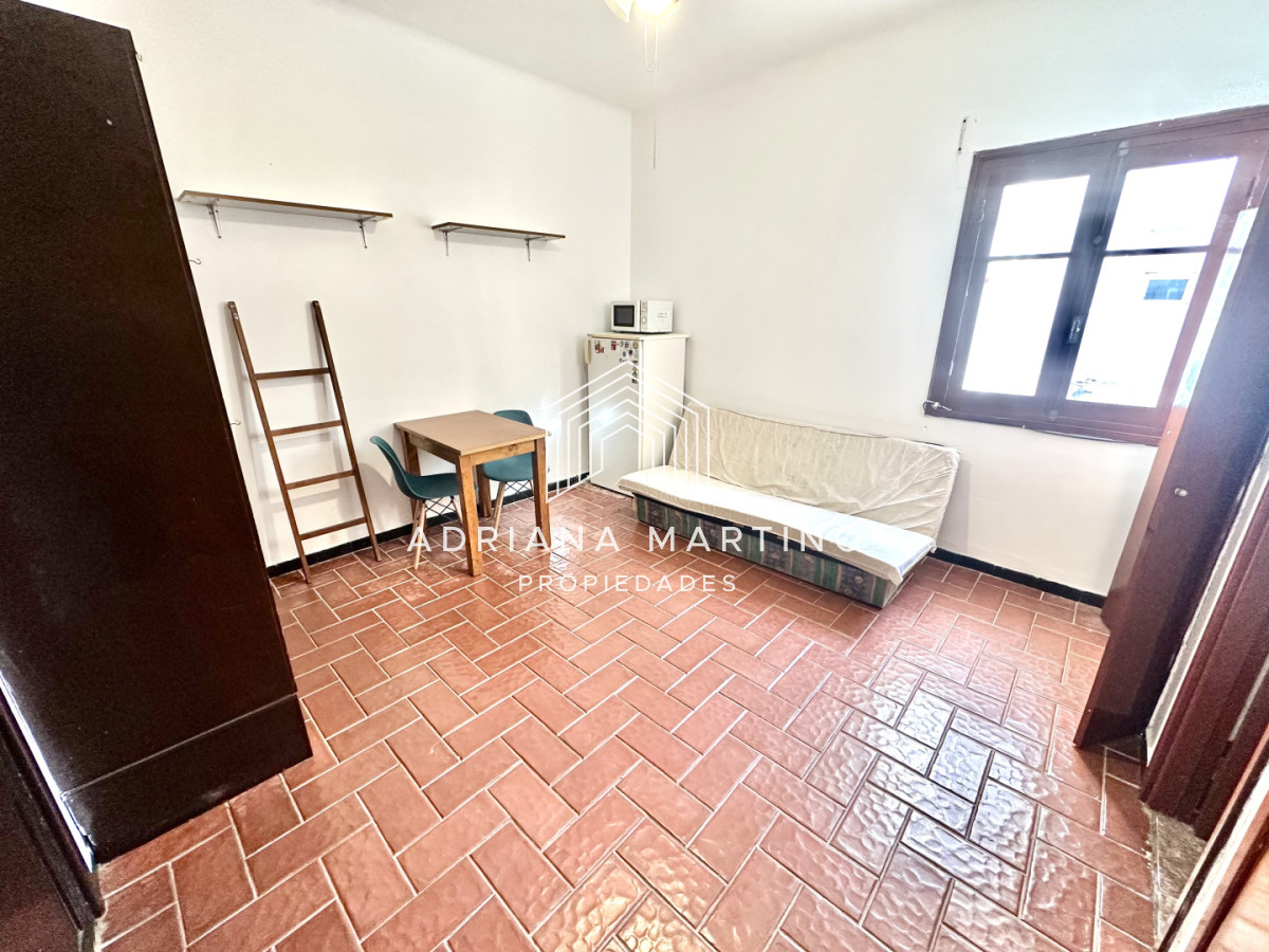 Apartamento ID.71592 - Apartamento en venta en pleno centro de Piriápolis, a pasos de la playa y de todos los servicios.