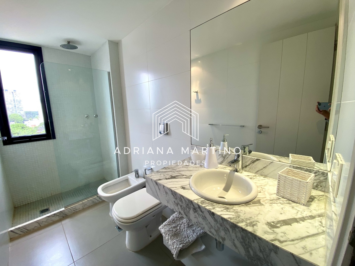 Apartamento ID.70548 - Excelente apartamento con increíbles  vistas a playa brava